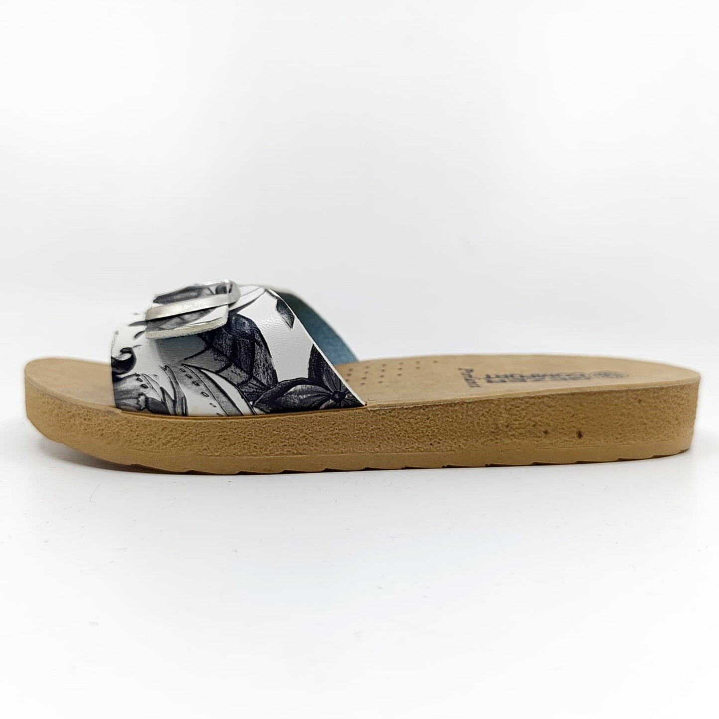 bijele natikace sa cvjetnim detaljima gezer