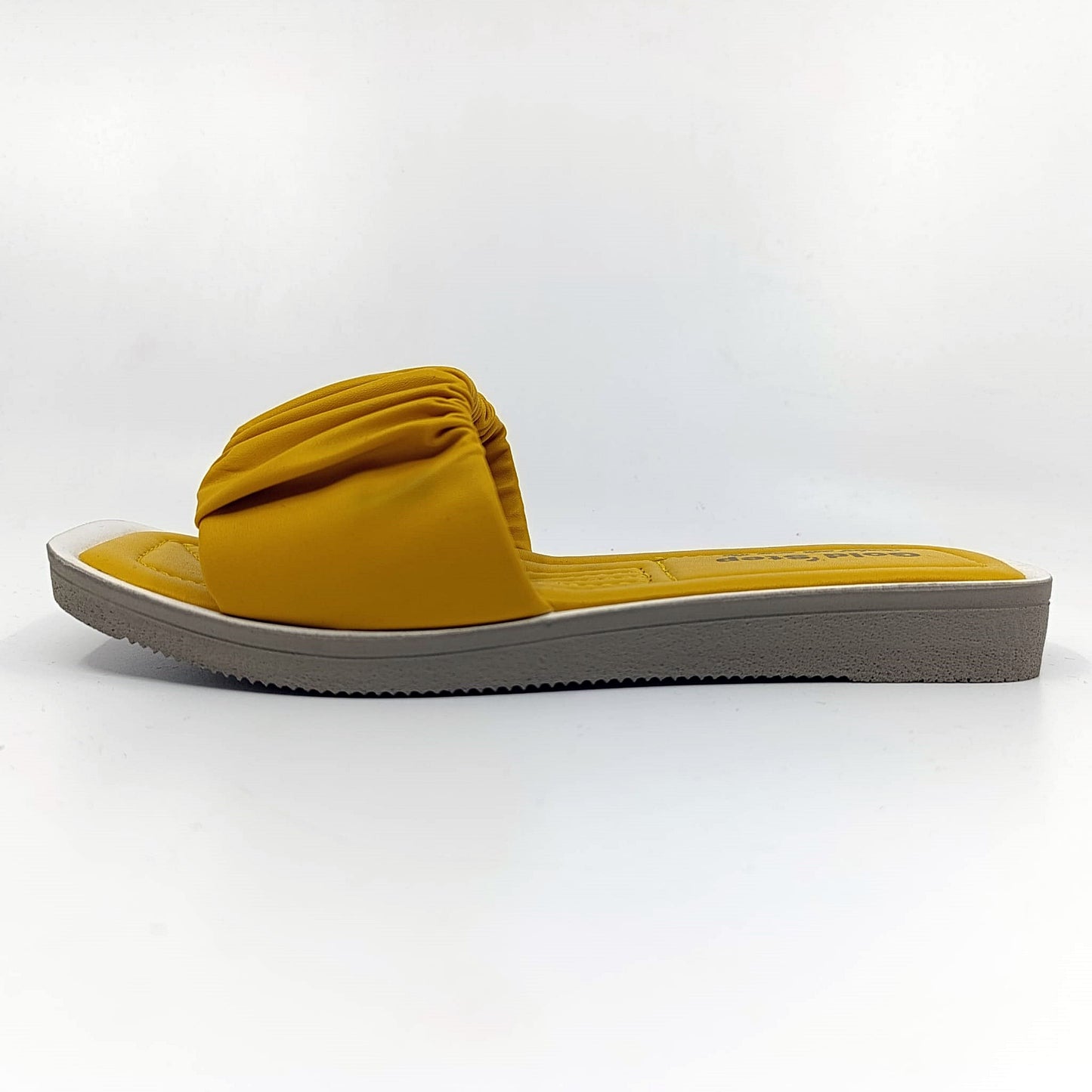 golden step elegantne ljetne natikace zuta nabrani dizajn