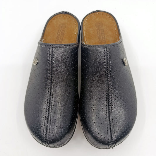 klompe povišene crne boje