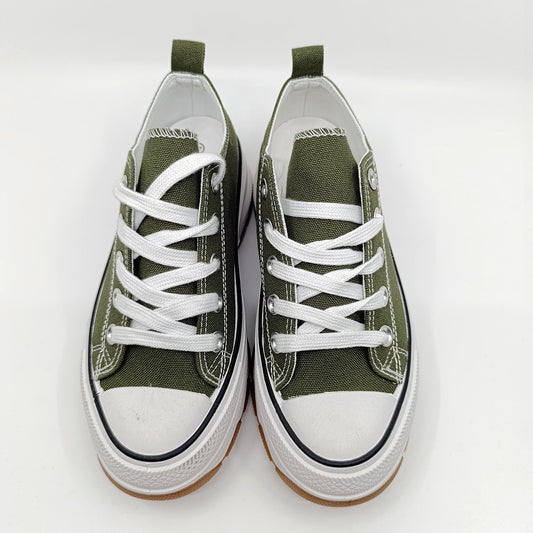 maslinaste tenisice tekstilno gornjiste detalj