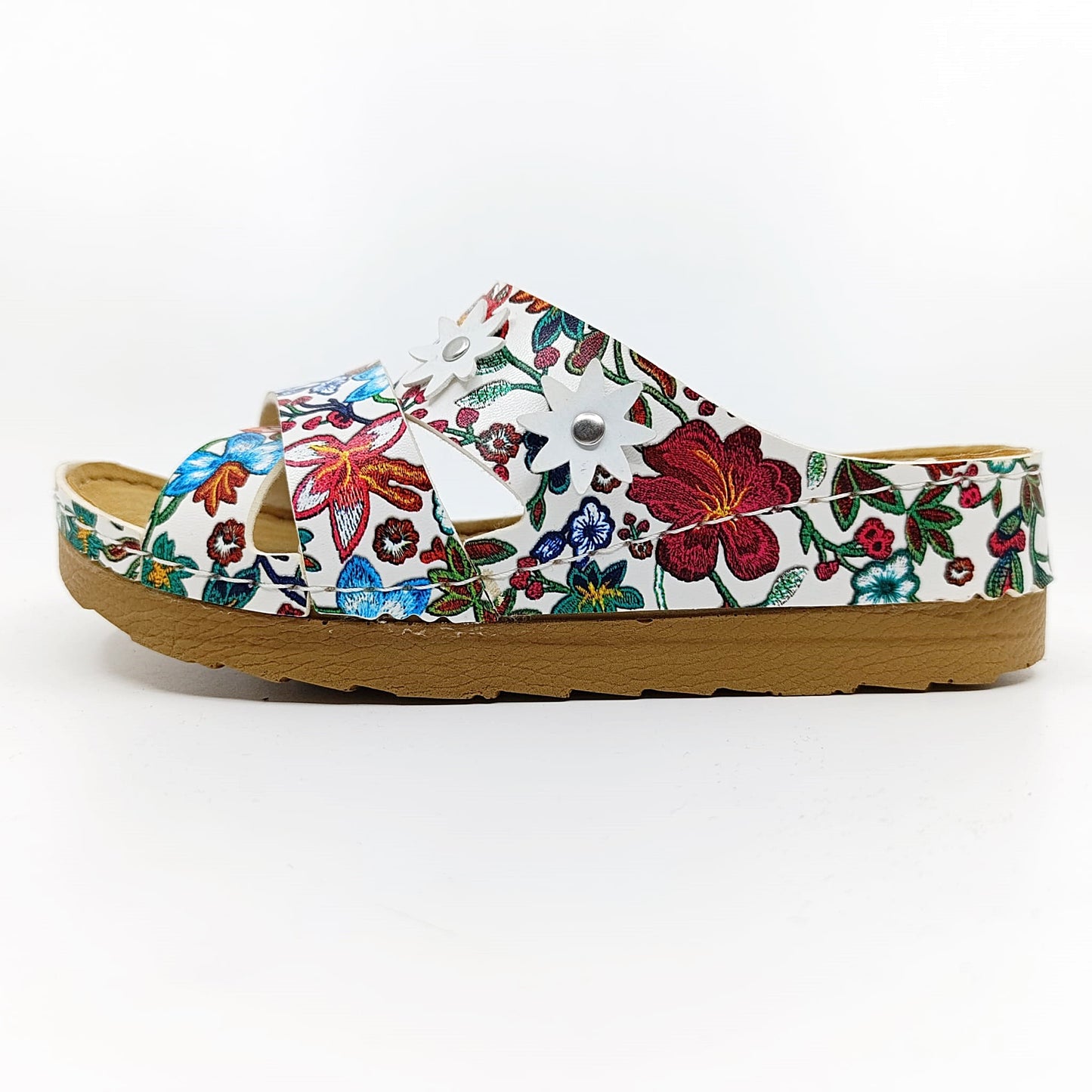 moderne zenske natikace povisena peta anatomski oblik