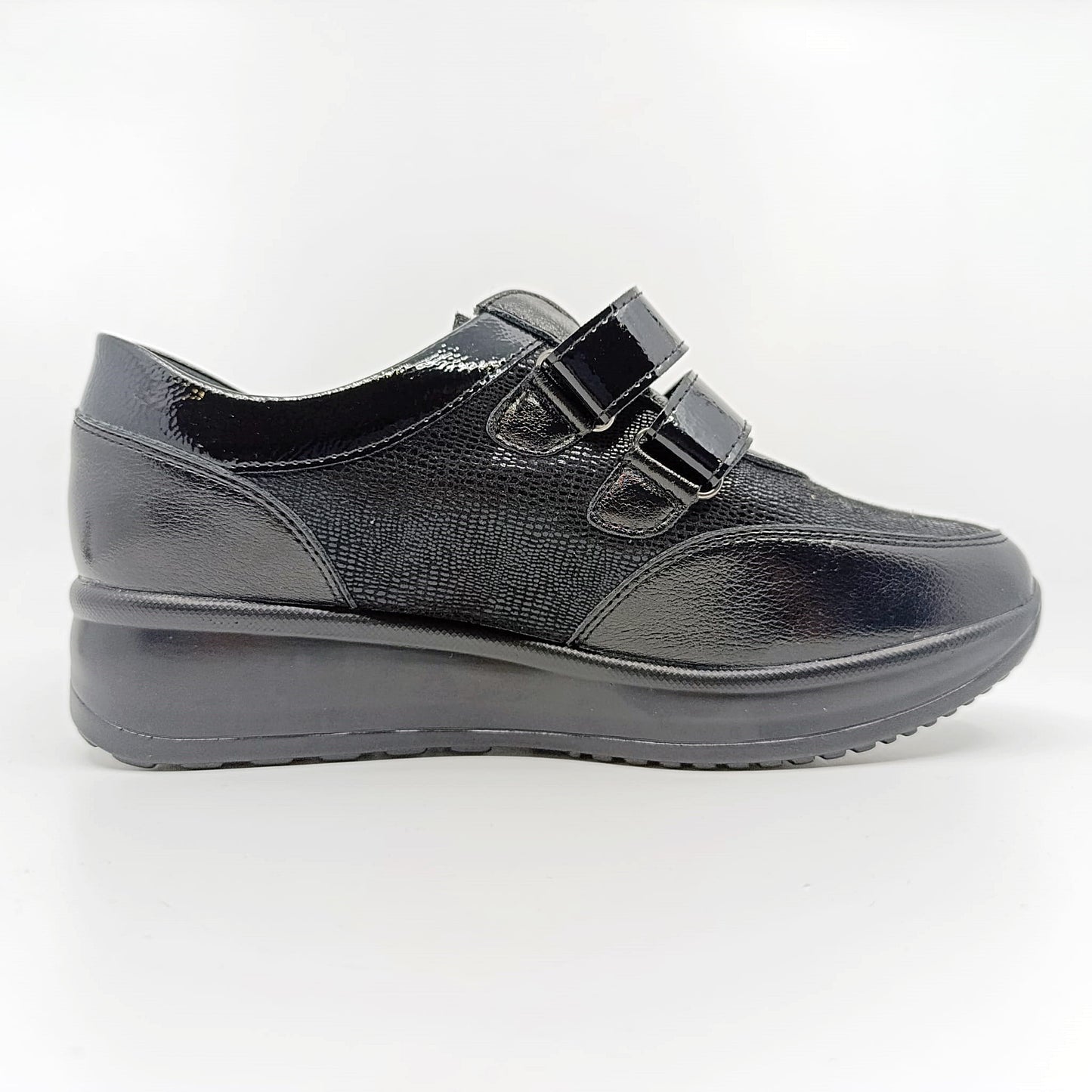 poslovne cipele na petu crne