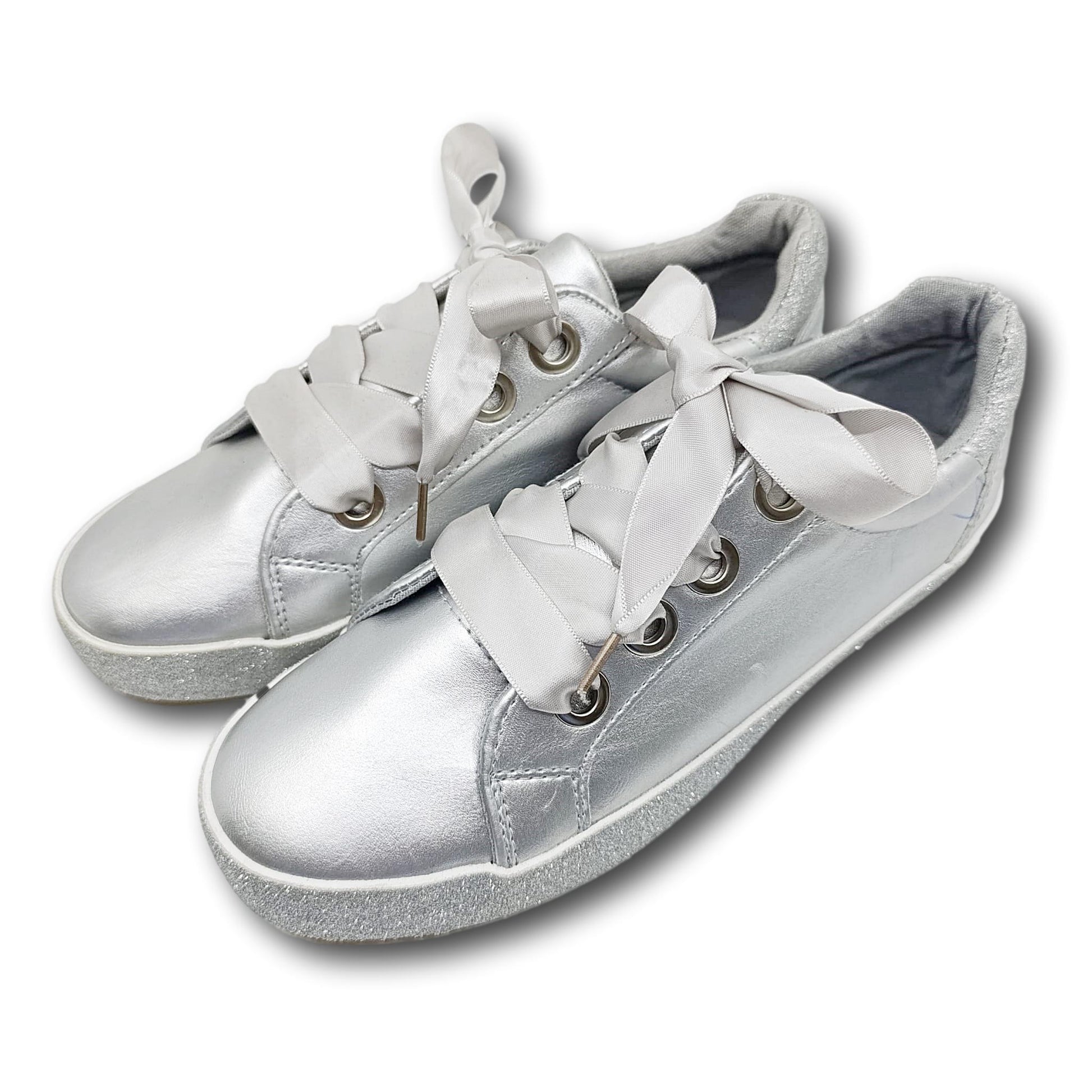 srebrne zenske tenisice udobnost elegancija prednji pogled