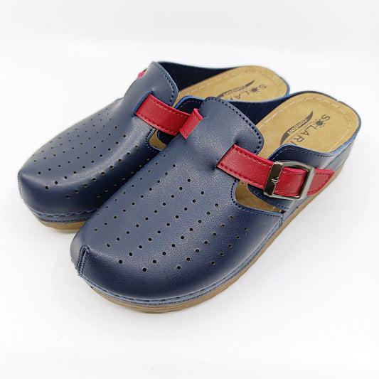 tamno plave klompe na akciji