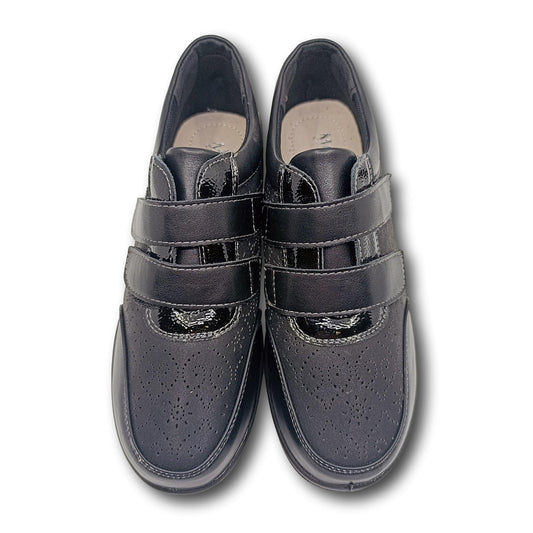 udobne crne mokasine povisena peta