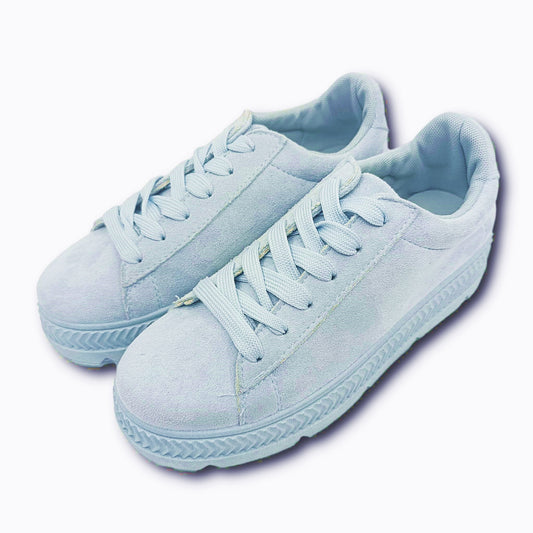 zenske plisane tenisice svjetloplave prednji pogled