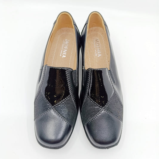 zenske udobne slip on cipele crne sprijeda