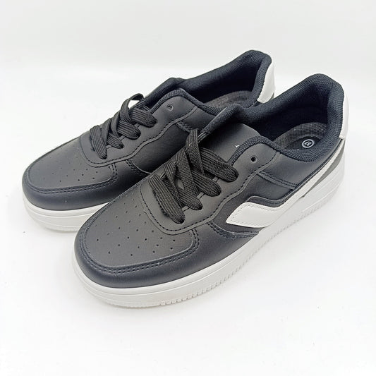 Crne zenske tenisice s bijelim detaljima i trakom